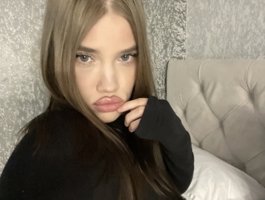Glossmixdoll