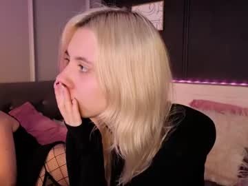 2giirls1cam