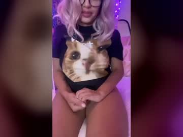 leliafoxx