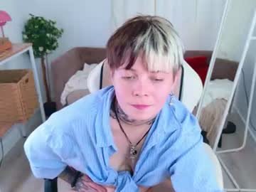 lilya_peach