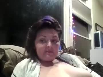 tinyassbossymilf